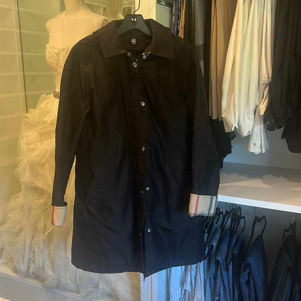 Burberry rain trench with removable fleece lining size 6US